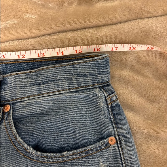 Sneak Peek Vintage Light Blue Denim - Picture 4 of 10